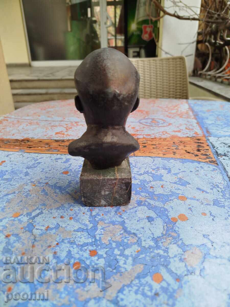 Delivery of Metal Bust of Lenin Delivery of Metal Bust of Lenin