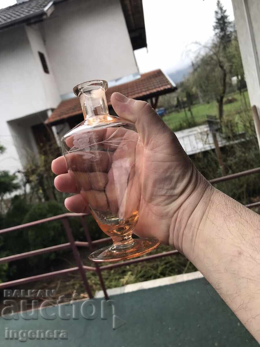 Аукцион ШИШЕ ГАРАФА ЧАША ТЪНКОСТЕННА ОРНАМЕНТИ ГРАВИРАНА ОТ СОЦА-250