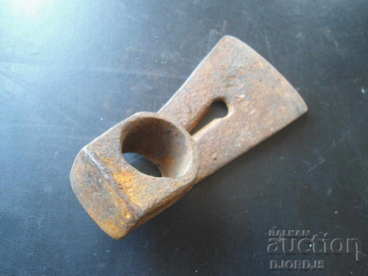 Παλιό Τέσλα με τιμή 5.00 BGN | € 2.56