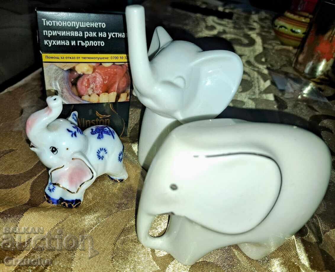 Auction Three adorable porcelain elephants Auction Three adorable porcelain elephants