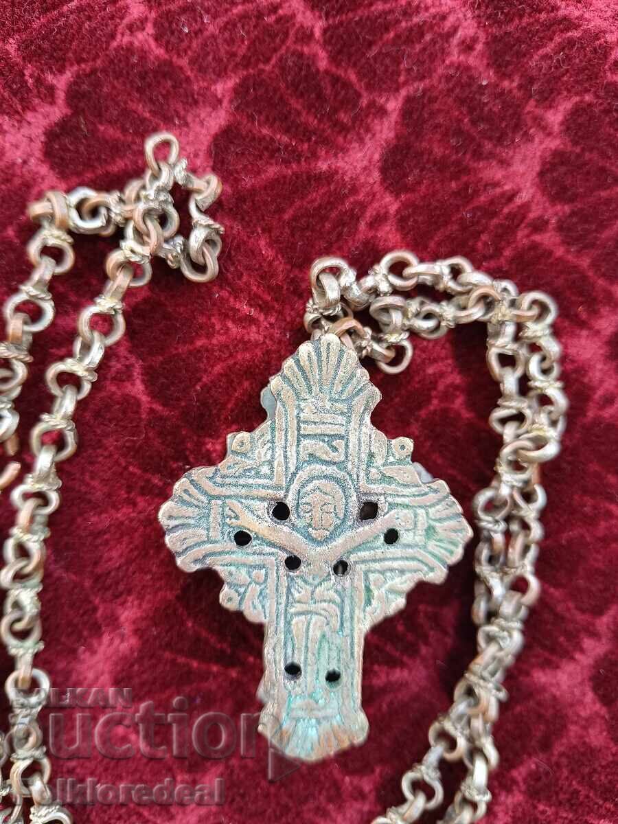 Сребрено крсте со синџирчиња за Битолска женска носија с цена 850.00 лв. | € 434.60 Сребрено крсте со синџирчиња за Битолска женска носија с цена 850.00 лв. | € 434.60