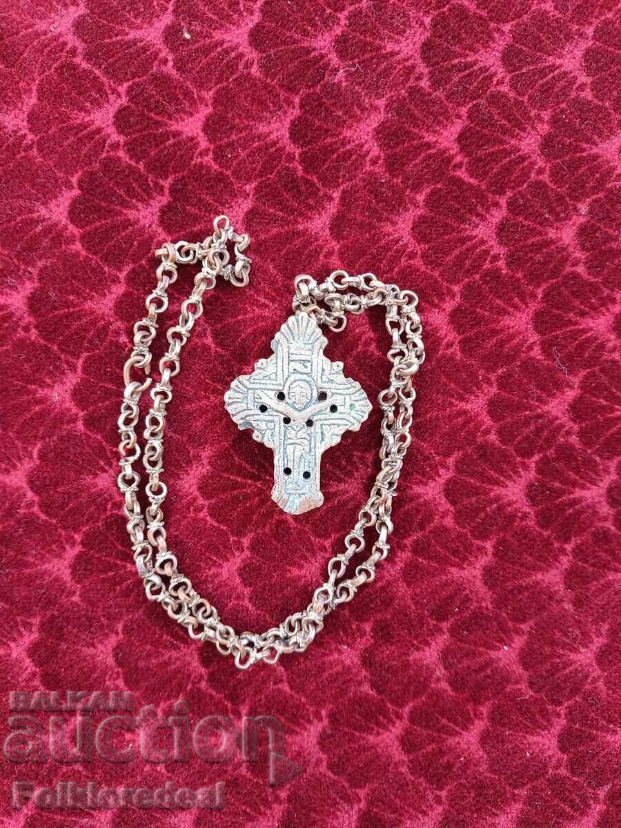 Аукцион Сребрено крсте со синџирчиња за Битолска женска носија Аукцион Сребрено крсте со синџирчиња за Битолска женска носија