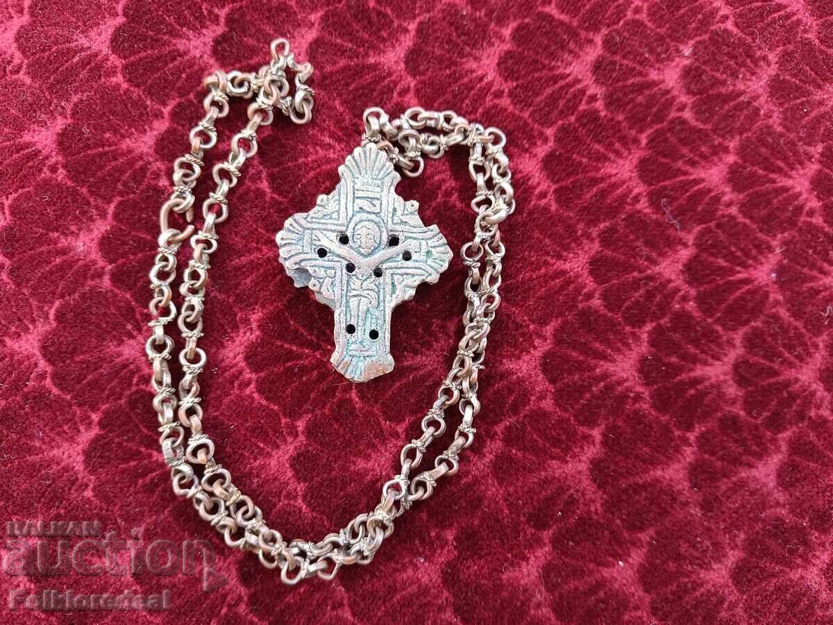 Сребрено крсте со синџирчиња за Битолска женска носија Сребрено крсте со синџирчиња за Битолска женска носија