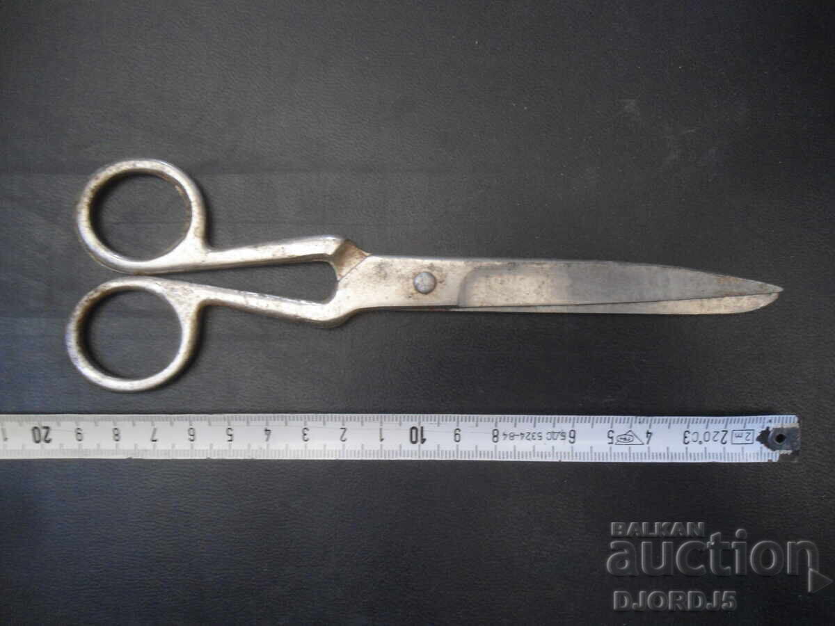 Livrarea Foarfece vechi Livrarea Foarfece vechi