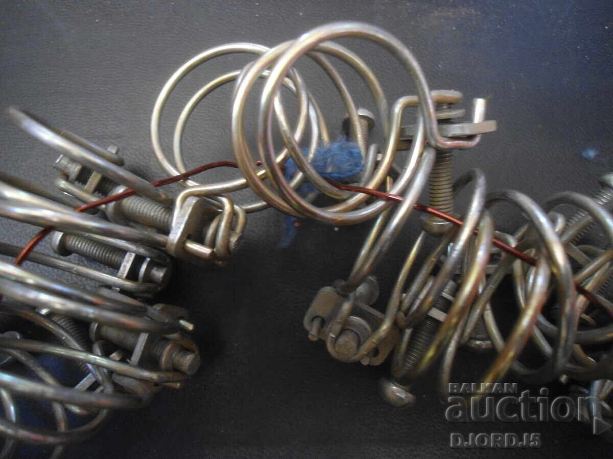 Cleme metalice vechi, 50 bucăți cu preț 10.00 BGN | € 5.11