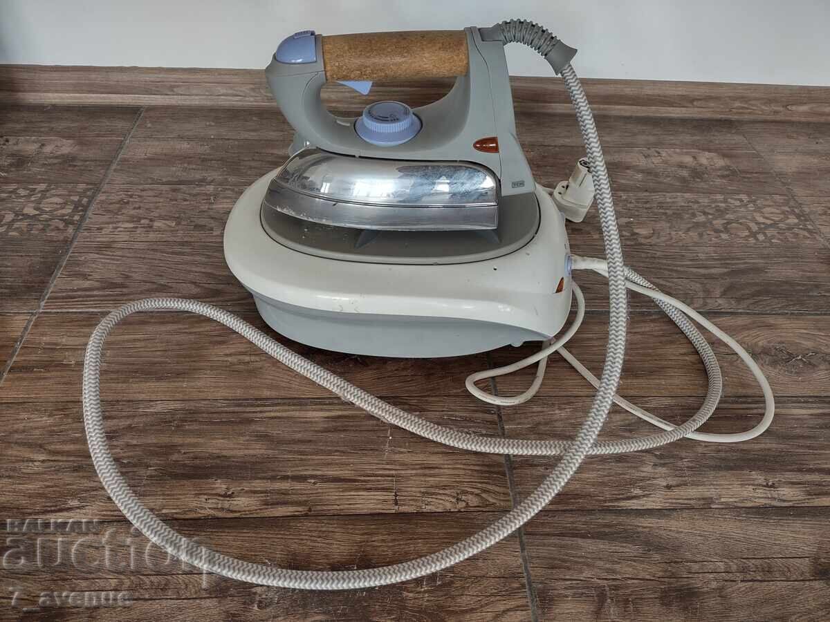 Iron, ironing station, with cork handle, 05/04/25 with price 99.00 BGN | € 50.62