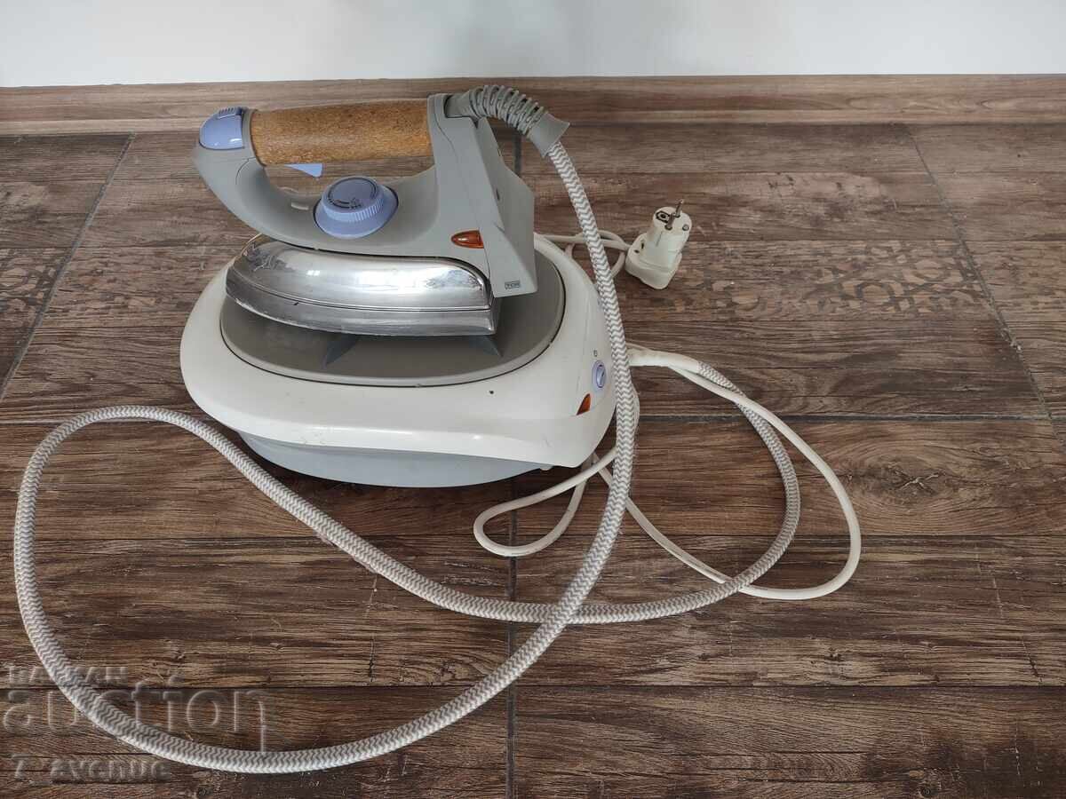 Delivery of Iron, ironing station, with cork handle, 05/04/25