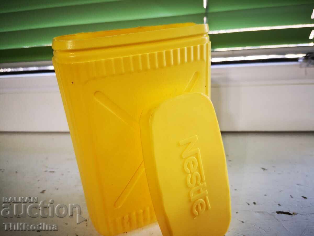 Auction  An old Nestle box