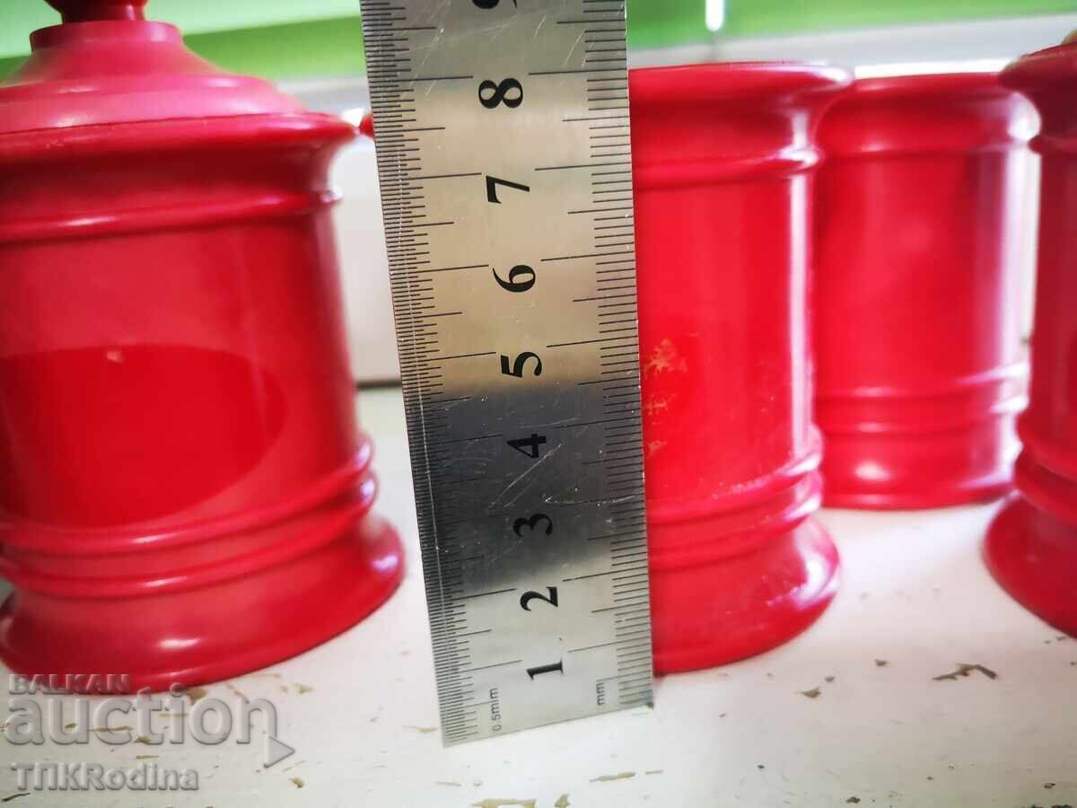 Δημοπρασία Παλιά πλαστικά βαζάκια για μπαχαρικά