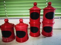 Стари пластмасови бурканчета за подправки