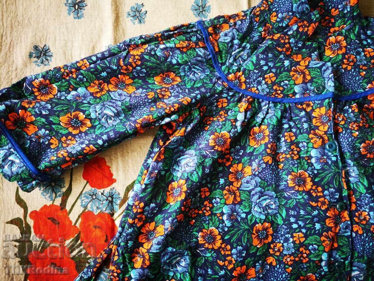 Delivery of Vintage peignoir, long women's house dress. Soviet era