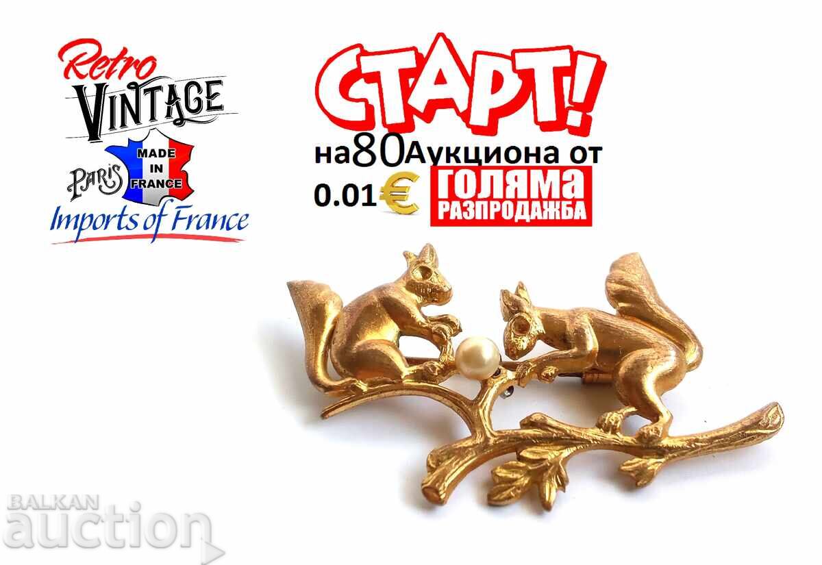 Broscă veche cu veveriță, placată cu aur