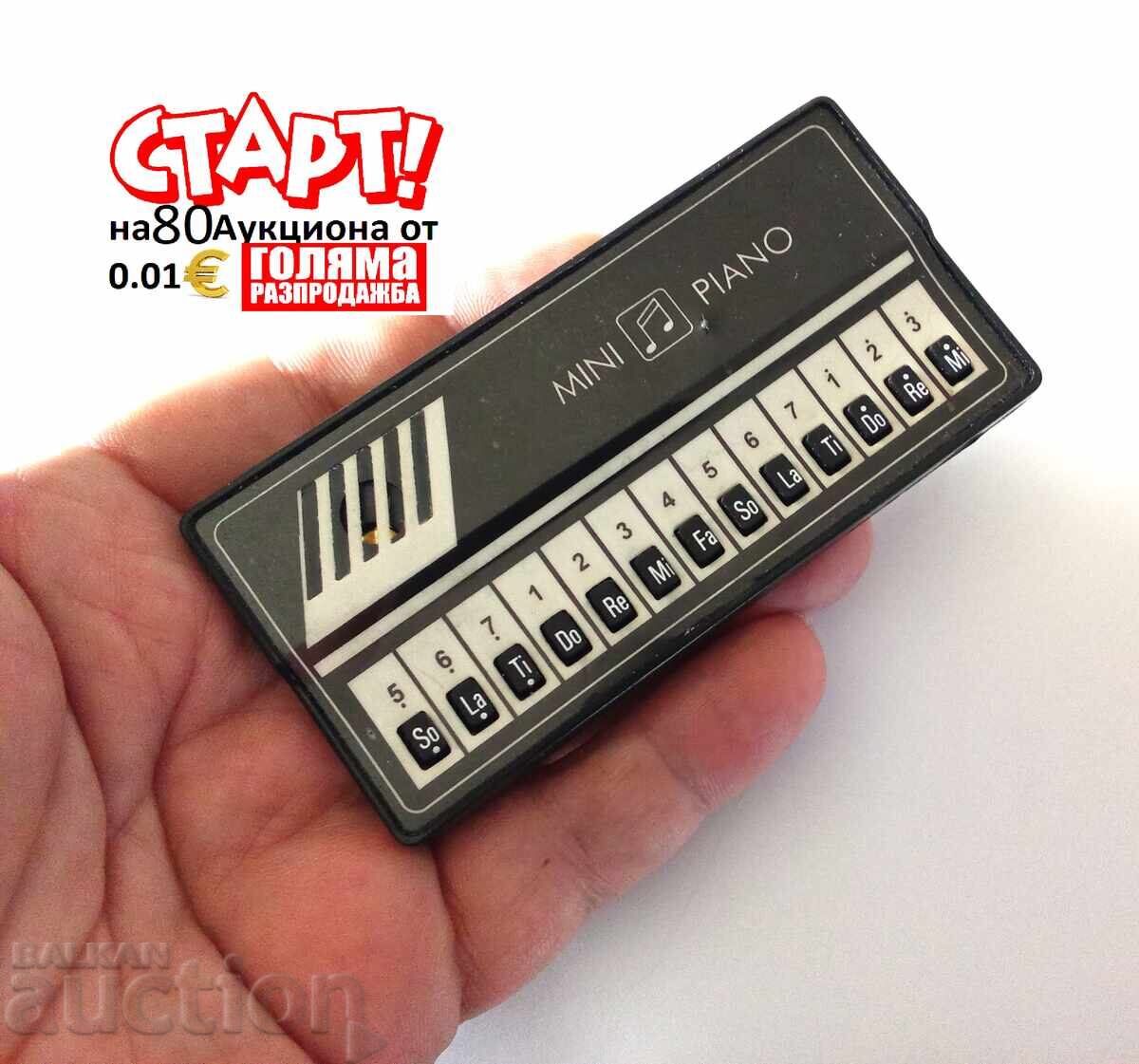 Pianino mini vechi Electron Echo din anii '80