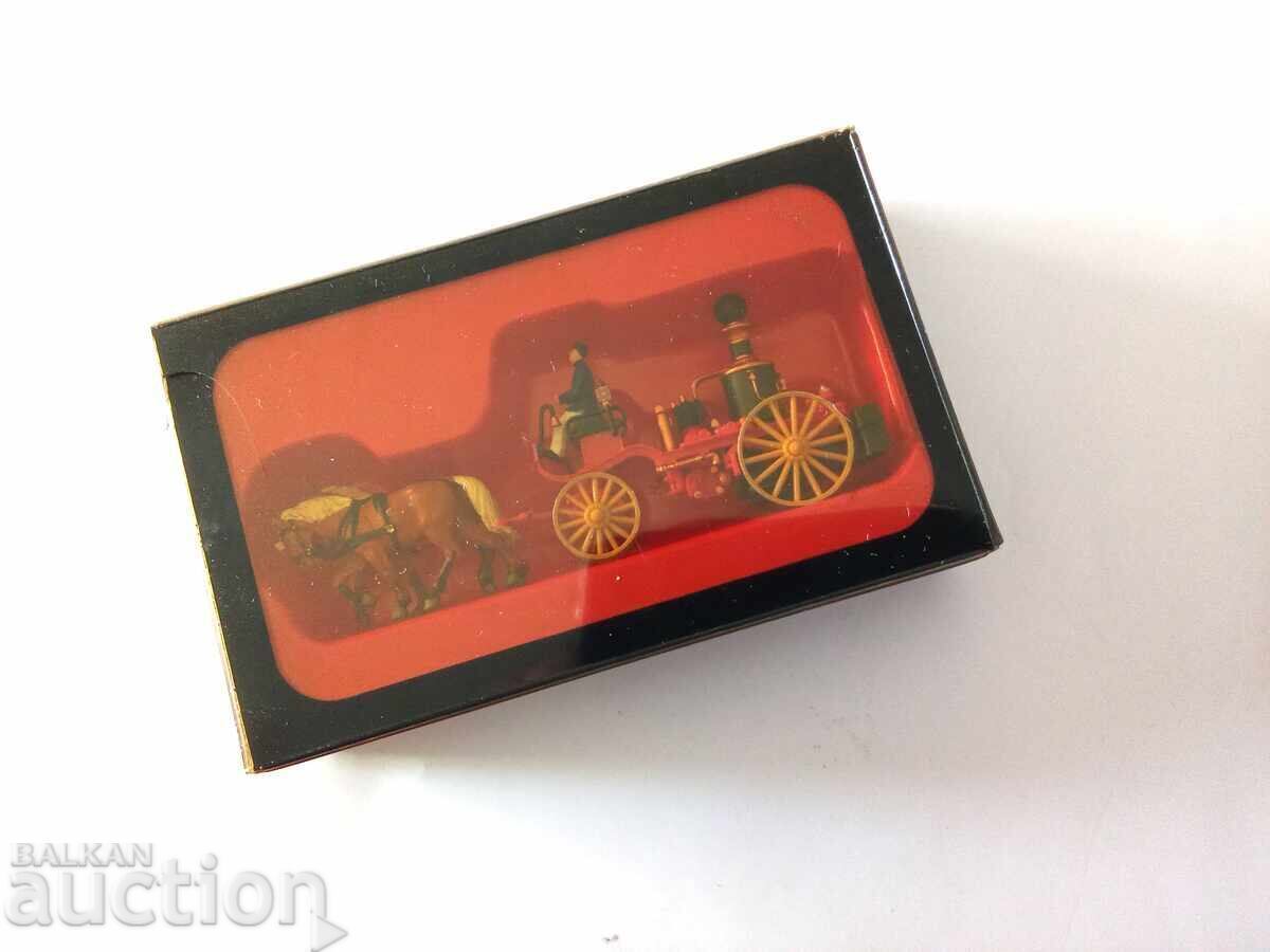 Preiser 30428 Horse-Drawn Steam Fire Engine (1900) with price € 18.00 | 35.20 BGN