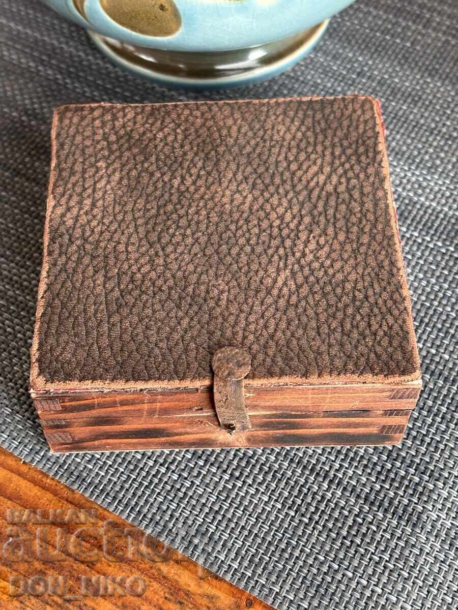 Аукцион Бронзов плакет на Фердинанд I Аукцион Бронзов плакет на Фердинанд I