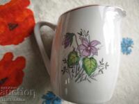 Latiere de portelan, ulcior mic