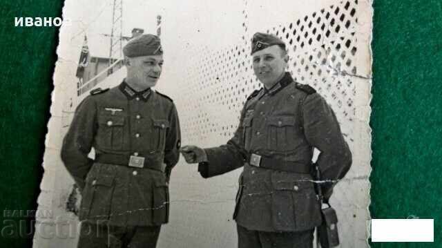 Αυθεντική φωτογραφική καρτ-ποστάλ Βέρμαχτ Ναζί με τιμή 34.00 BGN | € 17.38