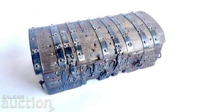 Miniature replica of a chest - Sid's trunk with price 85.00 BGN | € 43.46