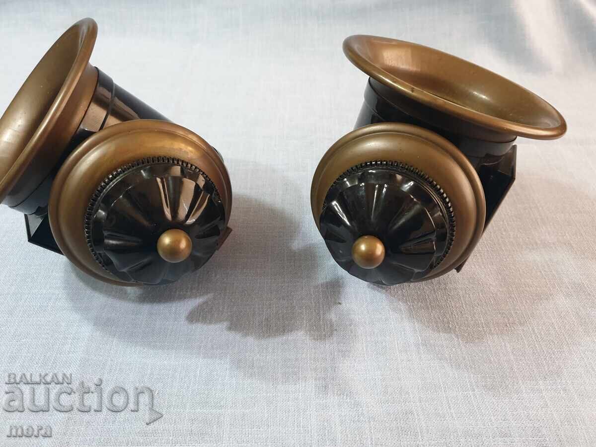 Livrarea Pereche de felinare impecabile pentru trăsură Livrarea Pereche de felinare impecabile pentru trăsură