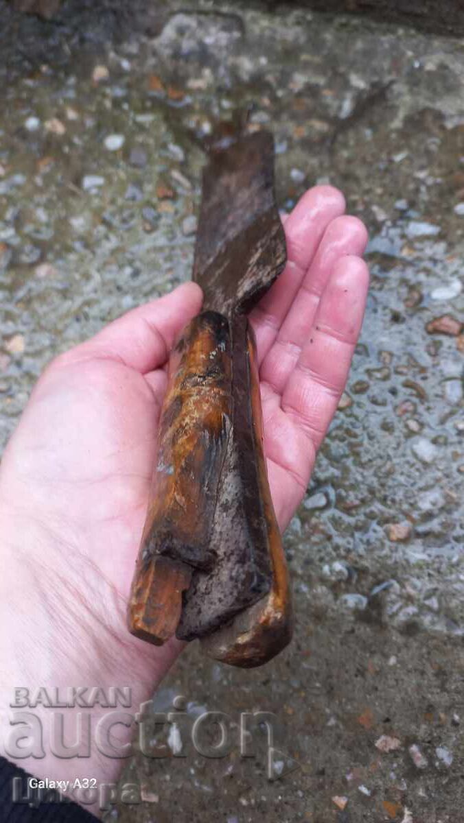 Livrarea CUȚIT VECHI DE PĂSTOR KARAKULAK Livrarea CUȚIT VECHI DE PĂSTOR KARAKULAK