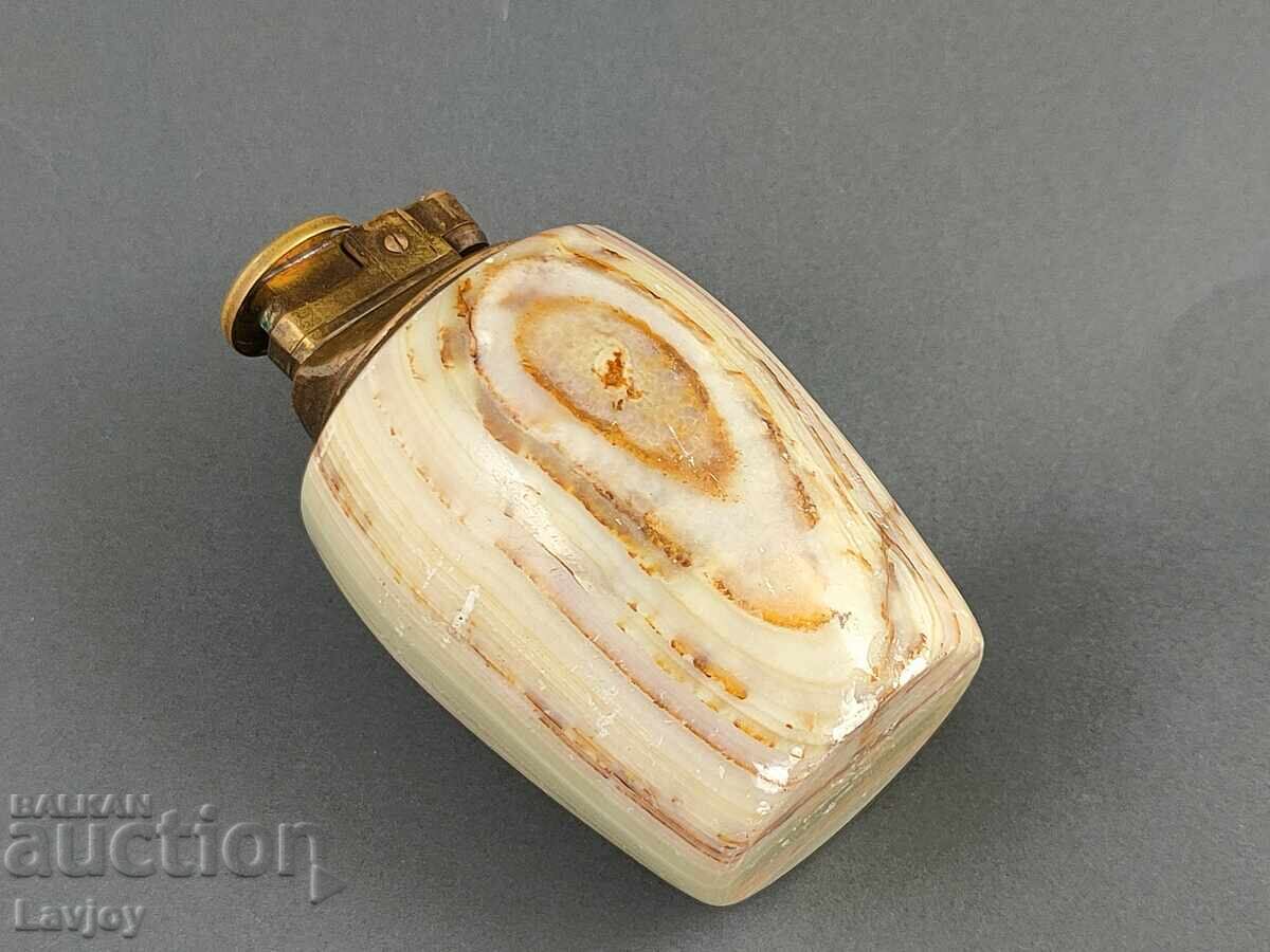 Delivery of Table lighter, marble body