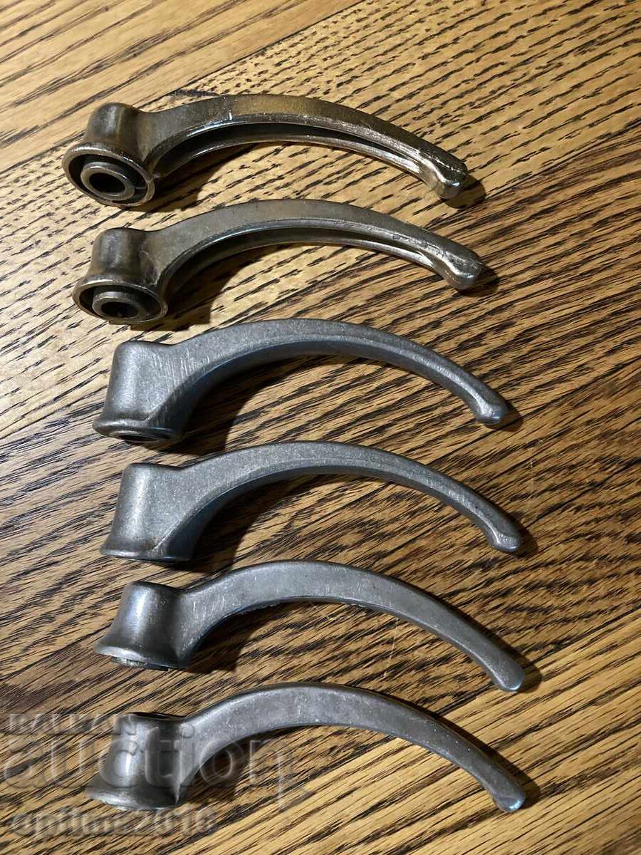 Lot de mânere vechi cu preț 30.00 BGN | € 15.34