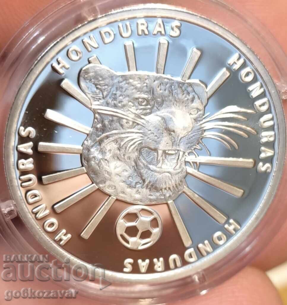 Монета Медал Световно По футбол 2014г Сребро !