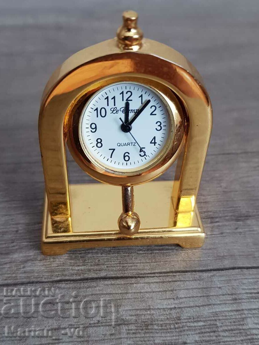 LE TEMPS miniature quartz clock with price 25.00 BGN | € 12.78