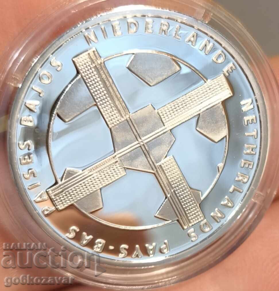 Монета Медал Световно По футбол 2014г Сребро ! Монета Медал Световно По футбол 2014г Сребро !