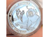 Монета Медал Световно По футбол 2014г Сребро !