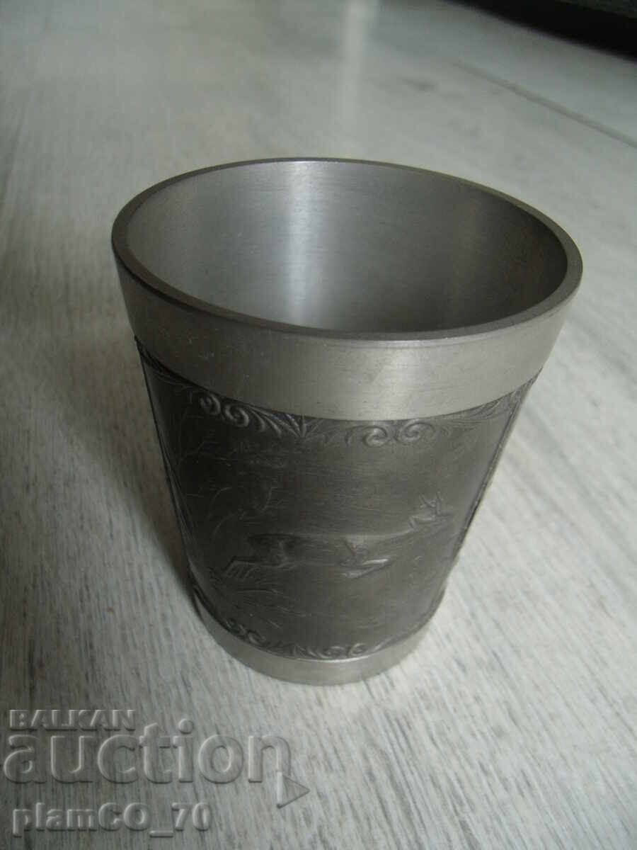 №*7984 Cană veche metalică/de cositor - zinn - ornamente în relief cu preț 20.00 BGN | € 10.23 №*7984 Cană veche metalică/de cositor - zinn - ornamente în relief cu preț 20.00 BGN | € 10.23