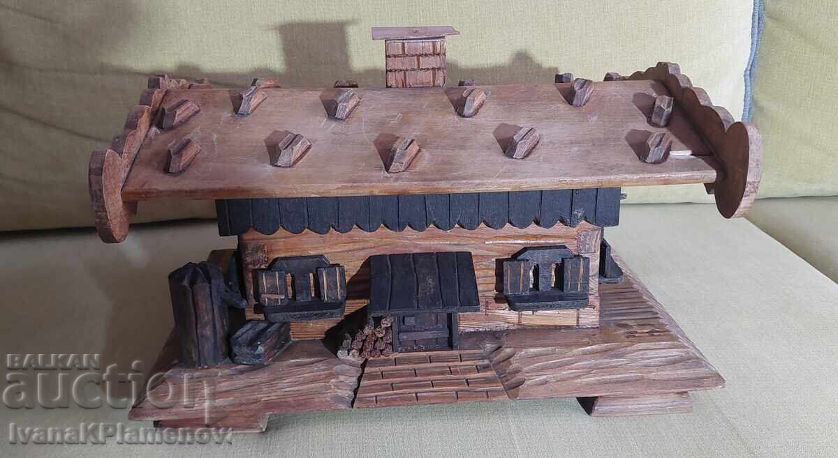 Woodcarving house box vintage for connoisseurs