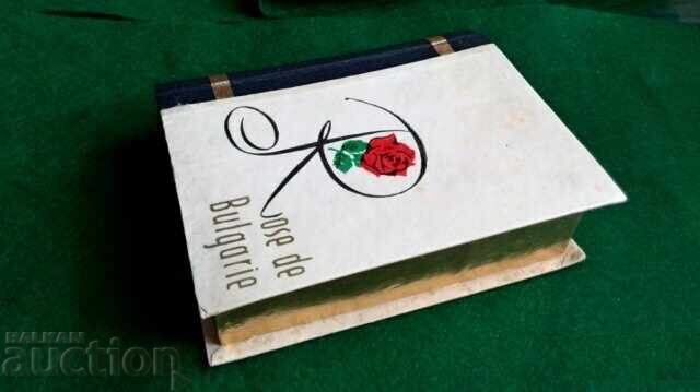 Livrarea Set bulgăresc de trandafir - apă de colonie și muscă de ulei de trandafir