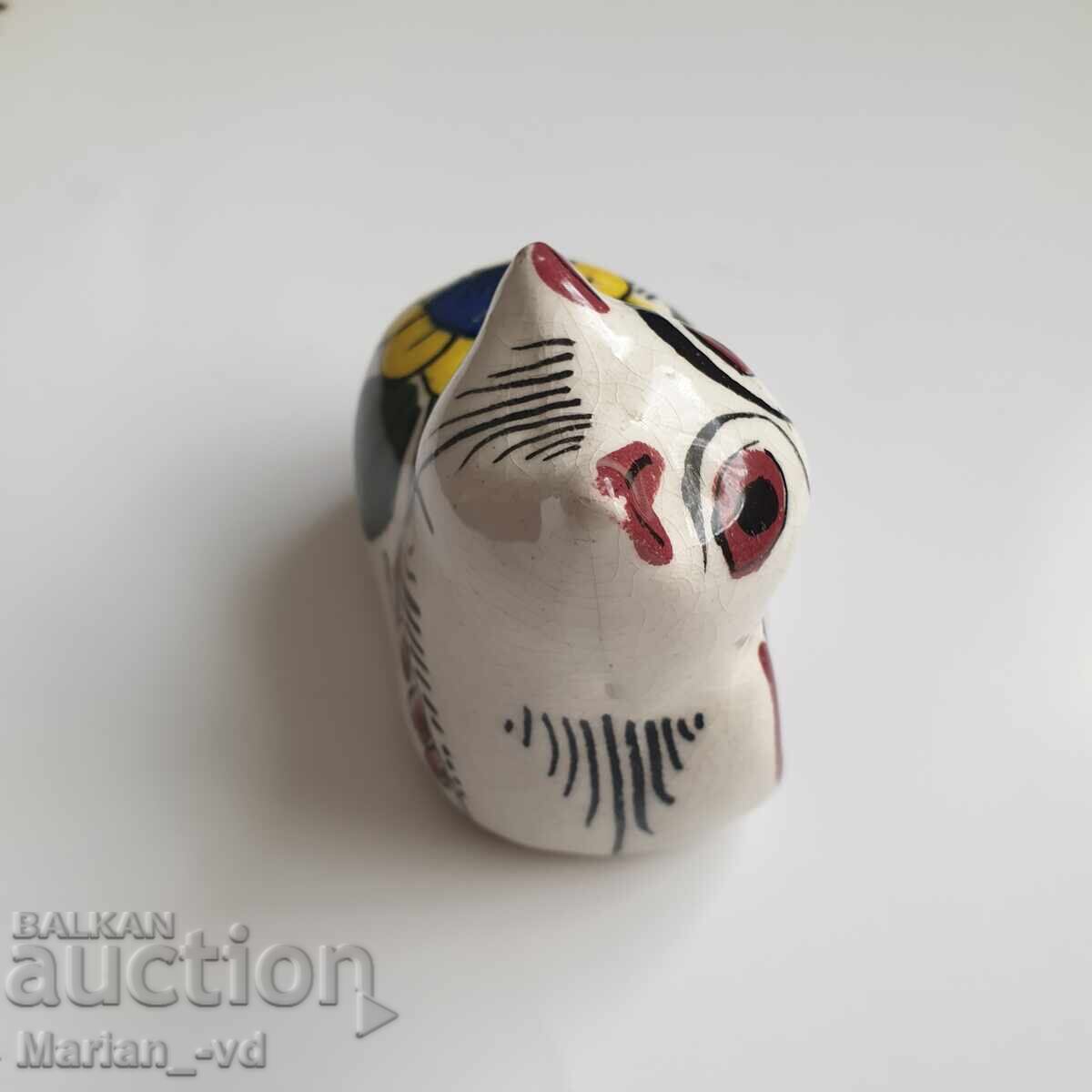 Παράδοση Παλιά πορσελάνινη φιγούρα γατάκι