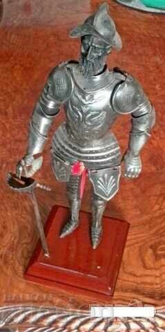 Delivery of Large metal conquistador figure 42 cm