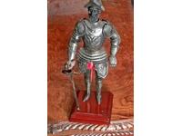 Figurină mare de conquistador din metal 42 cm