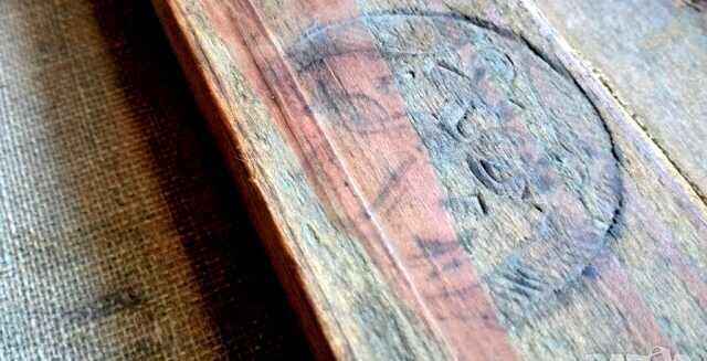 Livrarea Tablou vechi în ulei din Franța, secolul al XIX-lea, cu ștampilă pe ramă