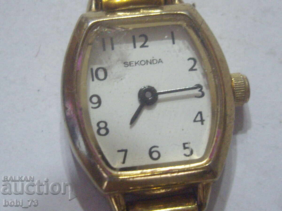 Delivery of Old gold plated ladies watch. Delivery of Old gold plated ladies watch.