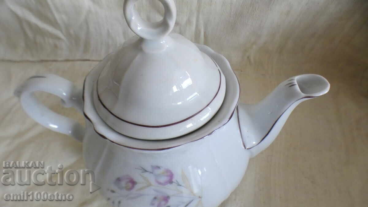 Teapot old Bulgarian porcelain Kosta Yordanov Vidin with price 25.00 BGN | € 12.78 Teapot old Bulgarian porcelain Kosta Yordanov Vidin with price 25.00 BGN | € 12.78
