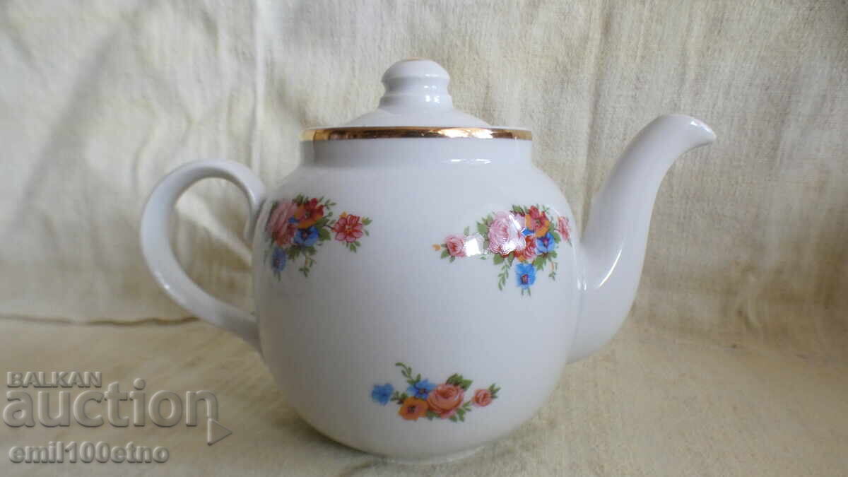 Ceainic mic porțelan Dulevo URSS cu preț 15.00 BGN | € 7.67 Ceainic mic porțelan Dulevo URSS cu preț 15.00 BGN | € 7.67