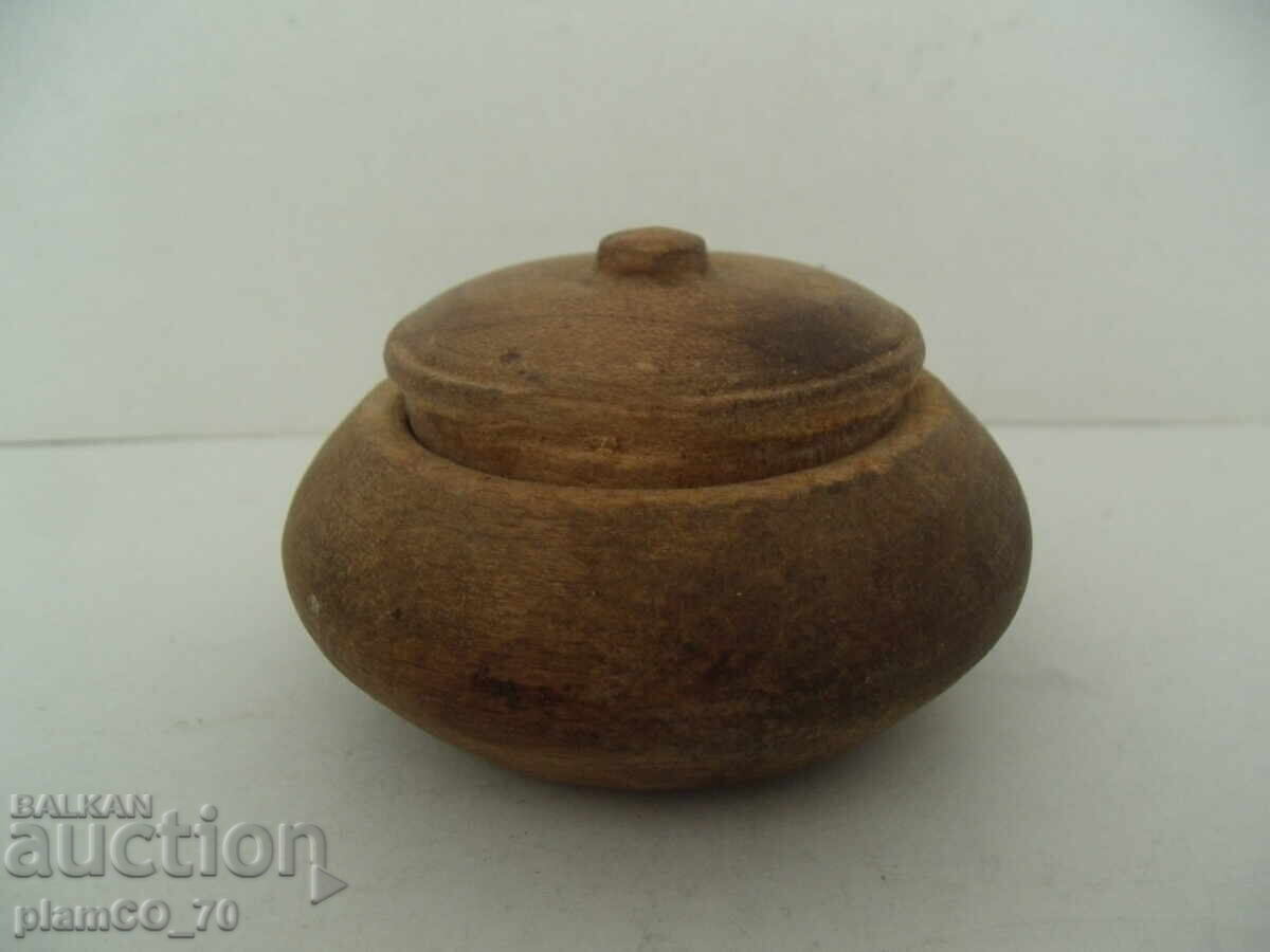 No. 7988 Old Wooden Salt Cellar
