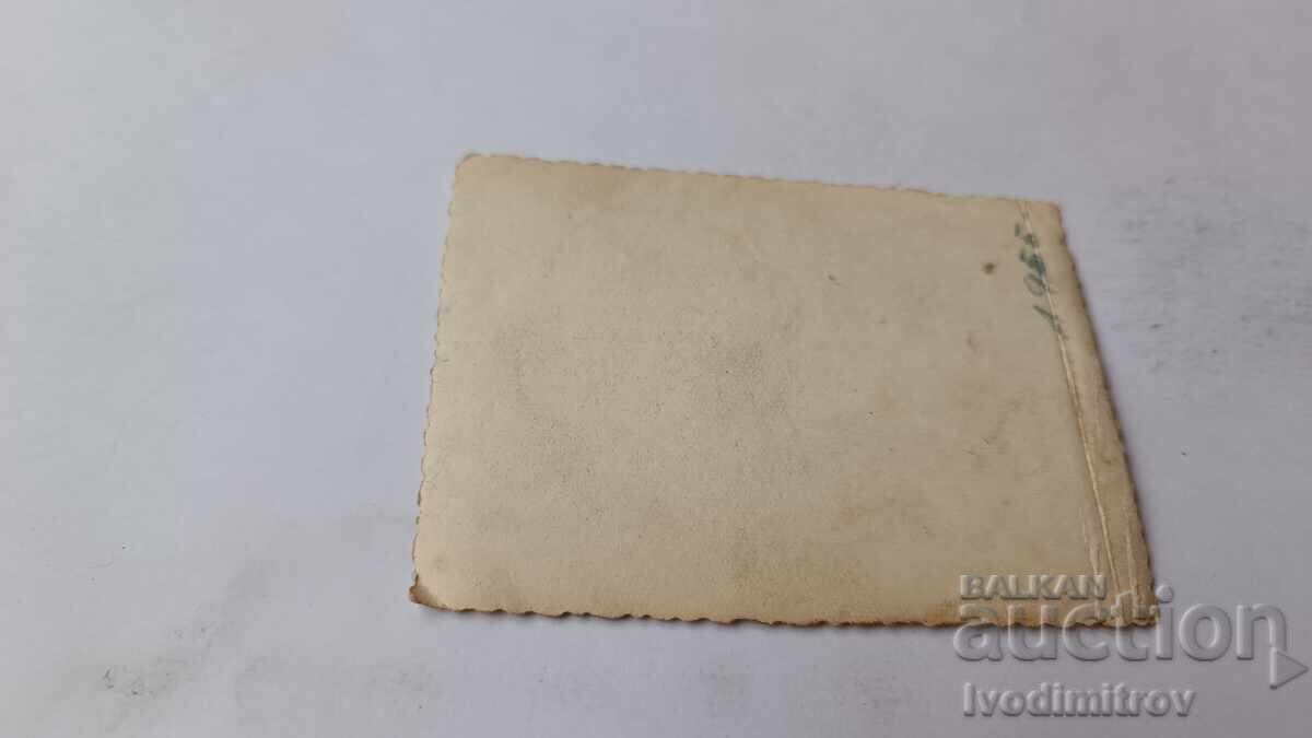 Φωτογραφία Δύο νέοι στην παραλία 1955 με τιμή 1.85 BGN | € 0.95 Φωτογραφία Δύο νέοι στην παραλία 1955 με τιμή 1.85 BGN | € 0.95