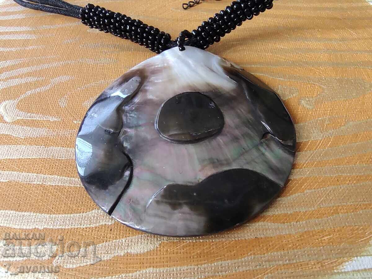Necklace, massive ART, mother-of-pearl, 70s - 80s, 8.04.2025 with price 49.00 BGN | € 25.05 Necklace, massive ART, mother-of-pearl, 70s - 80s, 8.04.2025 with price 49.00 BGN | € 25.05