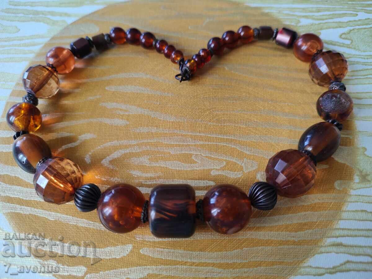 Necklace, some elements are from Catalin, 70s, 04/08/2025 Necklace, some elements are from Catalin, 70s, 04/08/2025