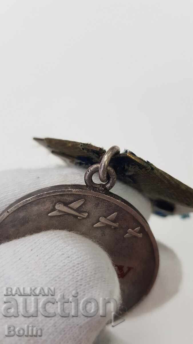 Delivery of Collectible Russia USSR Silver Military Medal For Bravery