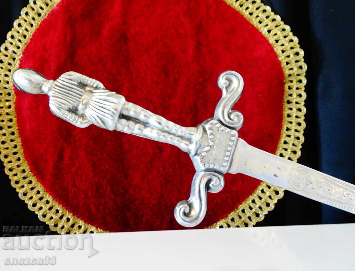 Δημοπρασία Μαχαίρι, κάμα με φιγούρα Ιππότη Ναΐτη Δημοπρασία Μαχαίρι, κάμα με φιγούρα Ιππότη Ναΐτη