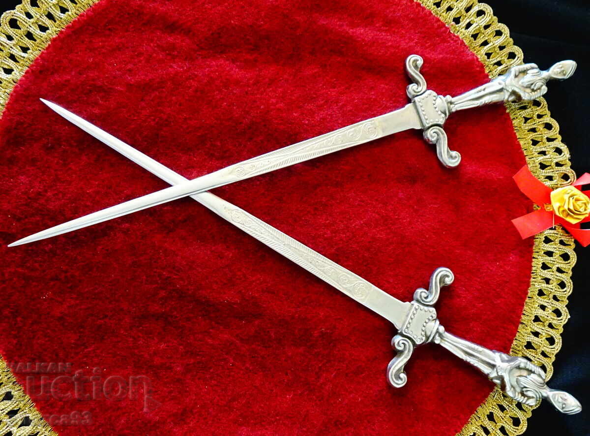 Кинжал,кама с фигура на рицар тамплиер 2 броя.