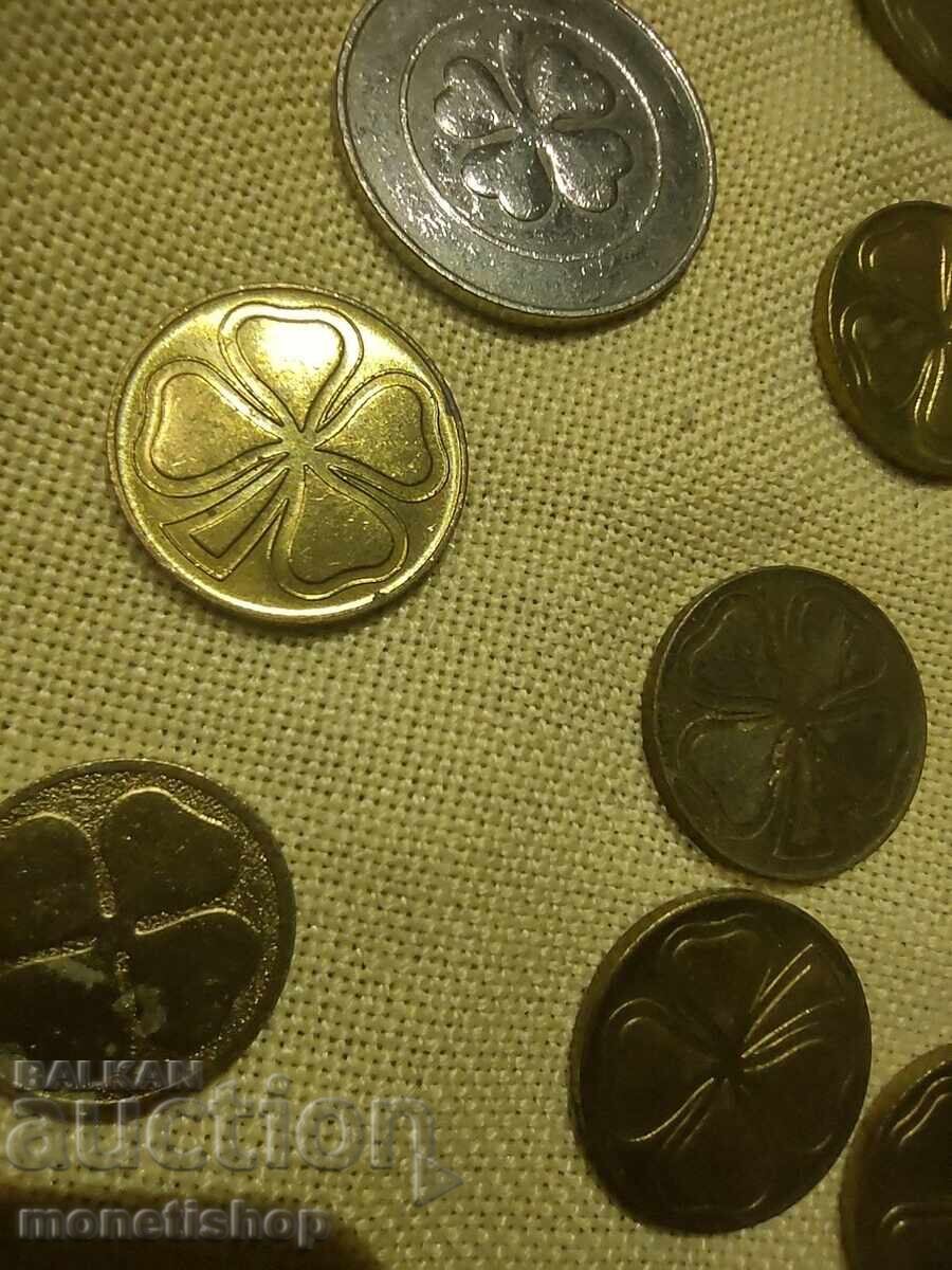 Доставка на Лот от 25бр. метални жетони с  четерилистни детелини