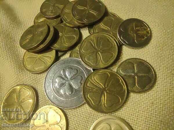 Лот от 25бр. метални жетони с  четерилистни детелини - 6