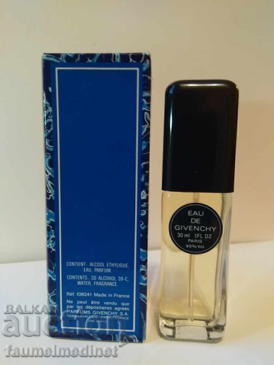 Licitație Parfum francez - EAU DE GIVENCHY